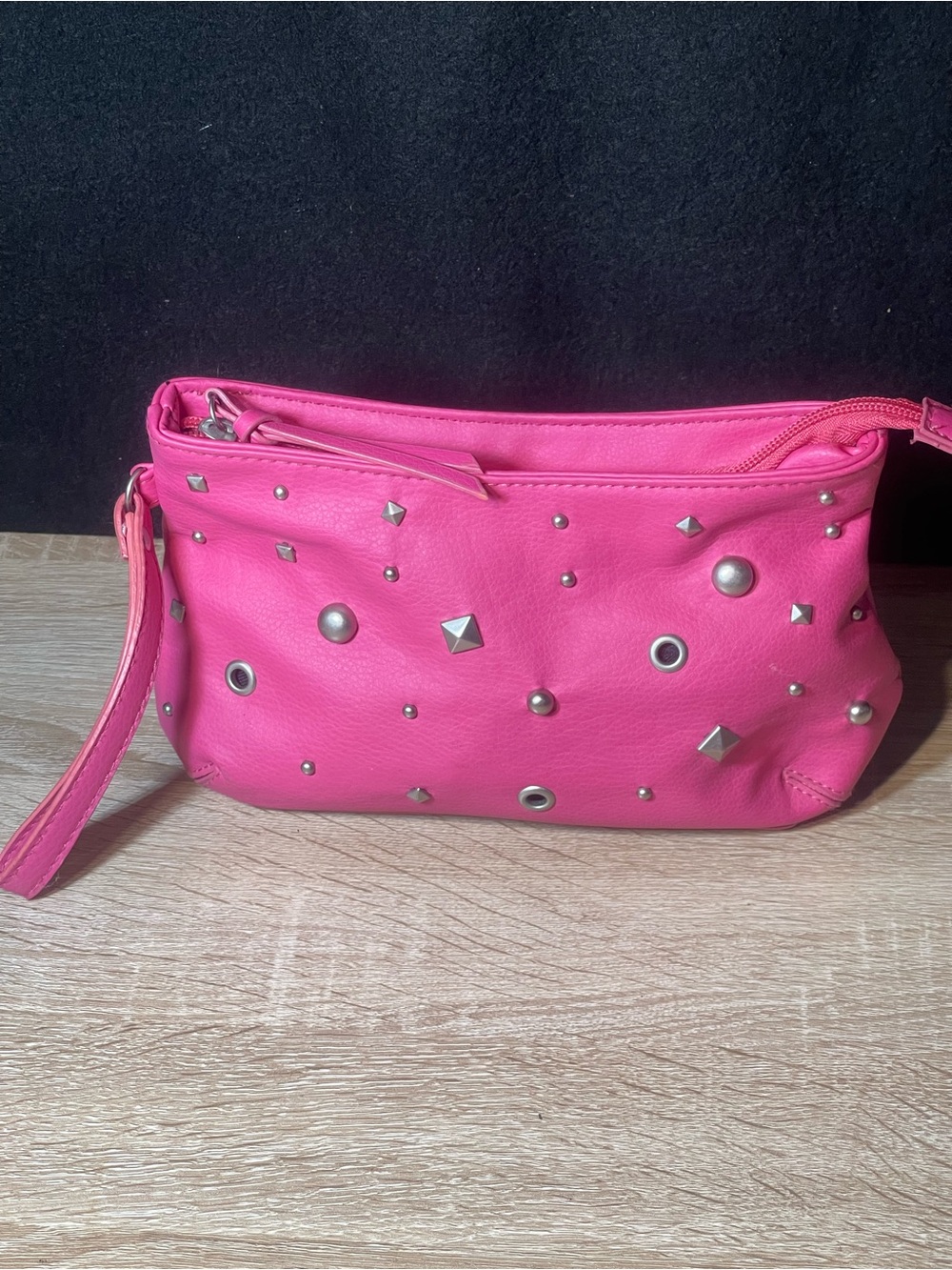 Victoria’s Secret vtg Y2K Pink Studded Wristlet